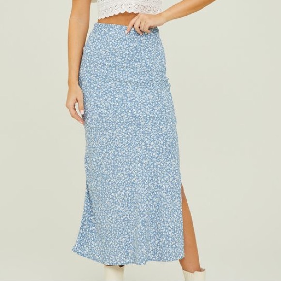 Altar'd State Dresses & Skirts - Altar'd State Blue Floral Midi Skirt